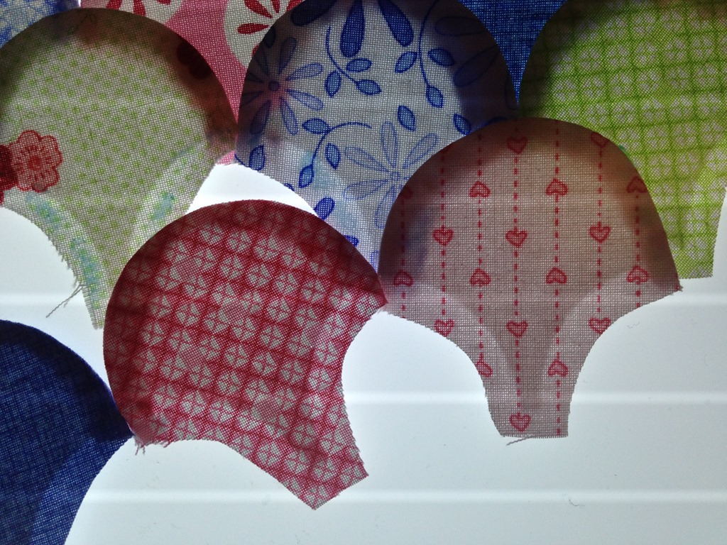 clamshell - hugs 'n kisses tutorial