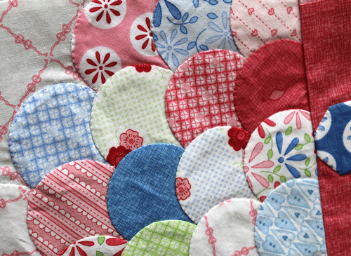 clamshells - hugs 'n kisses tutorial