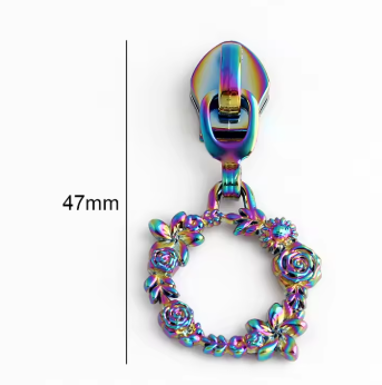 Zipper pulls size 5 - wreath