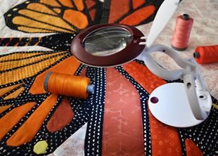 Yoyo Daylight Magnifier Lamp