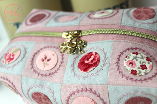 Mini Spot-On Box Pouch